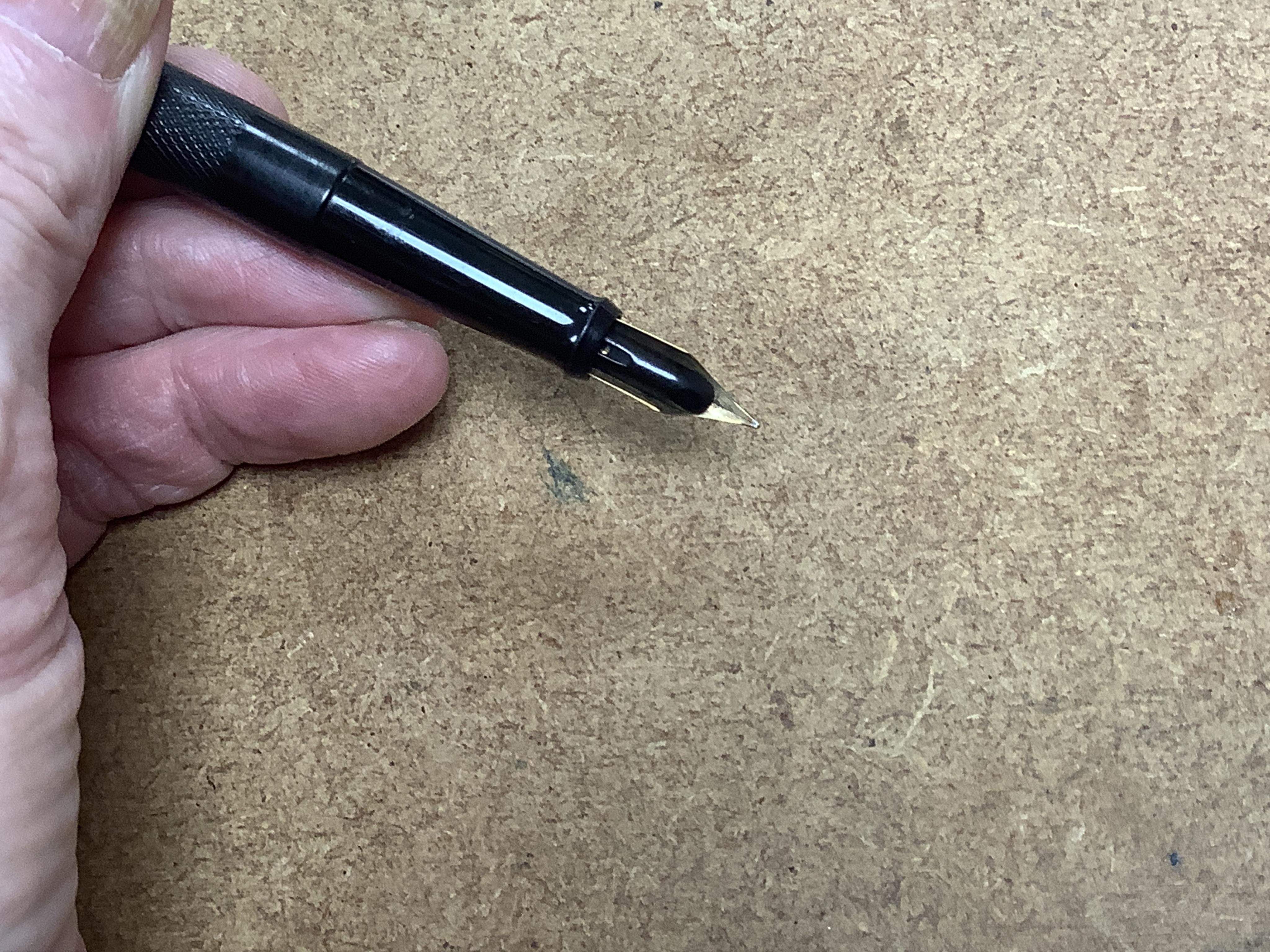 A De la Rue Onoto BCHR piston filler (working) with over-and-under feed